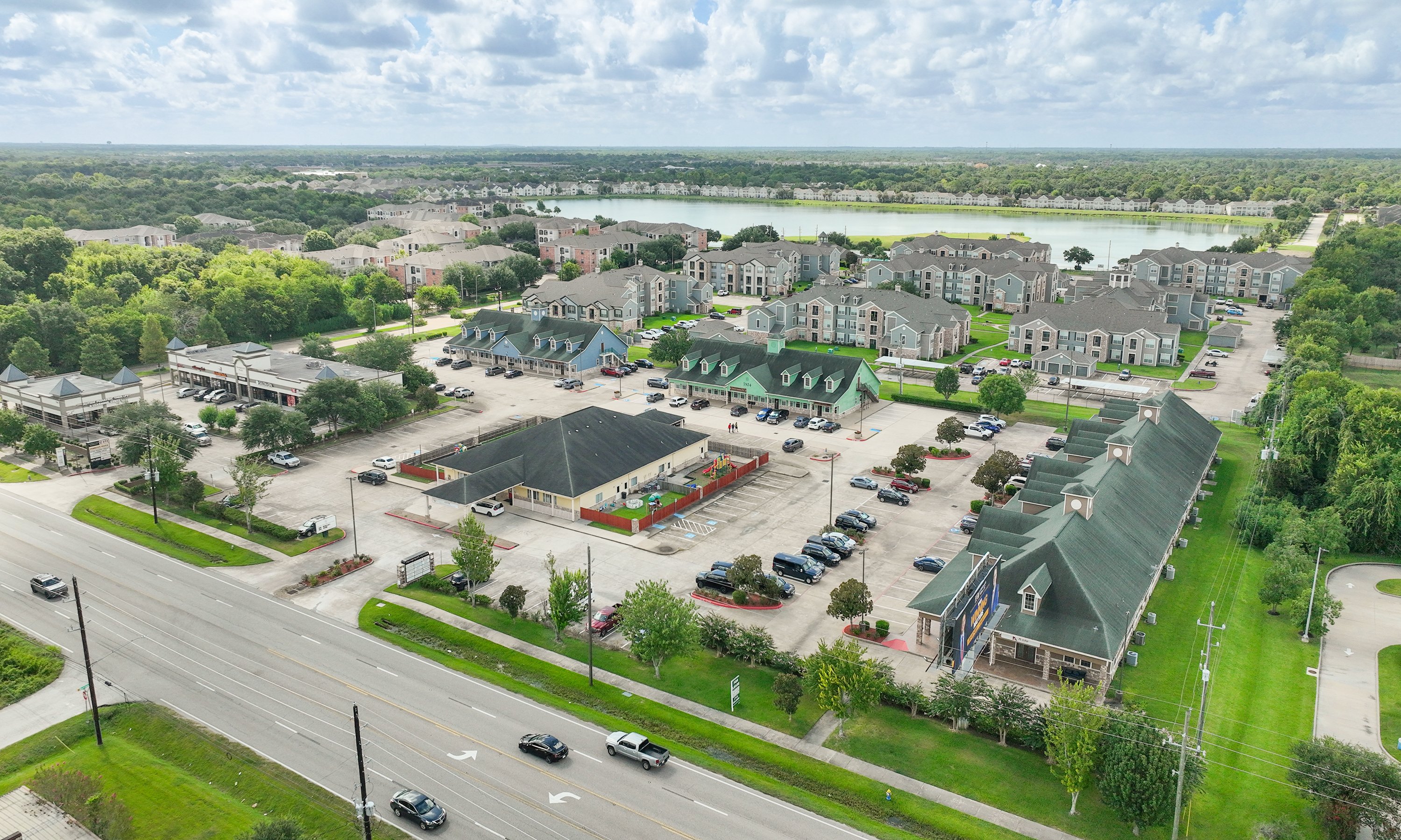 7924 West Broadway St, Pearland, TX 77581
