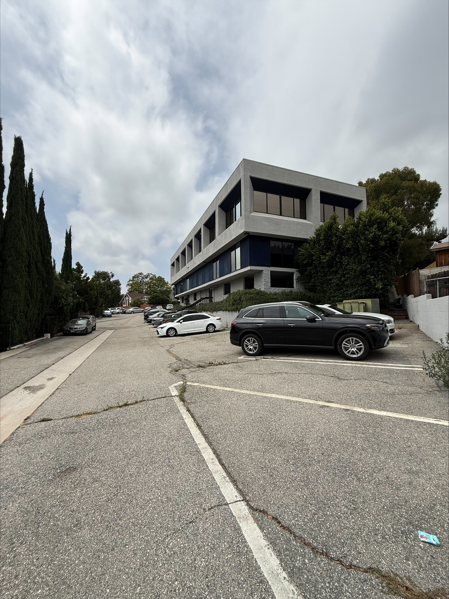 2540 Foothill Blvd, La Crescenta, CA 91214