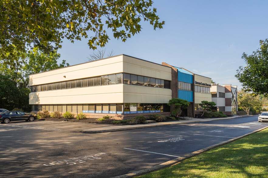 860 E Swedesford Rd, Wayne, PA 19087