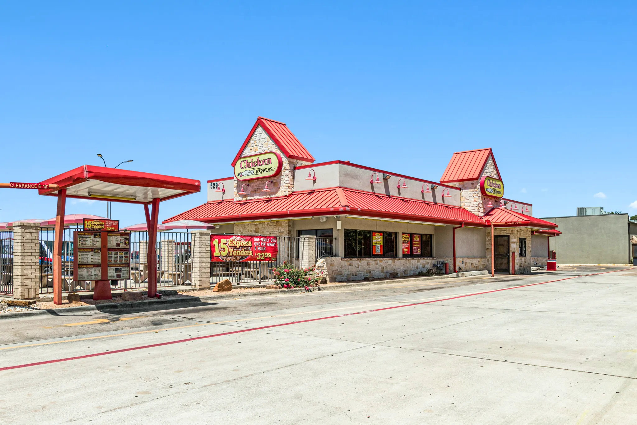 529 North Stewart St, Azle, TX 76020