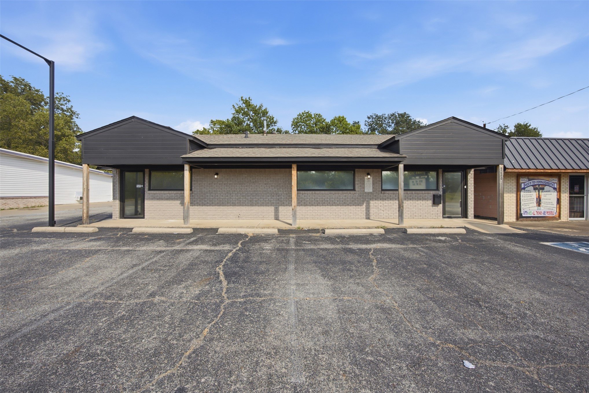 1230 S Main St, McAlester, OK 74501