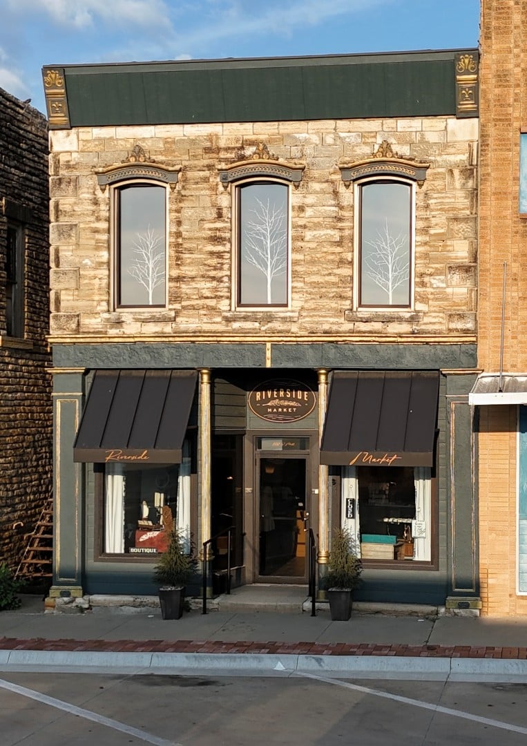 202 S Mill St, Beloit, KS 67420