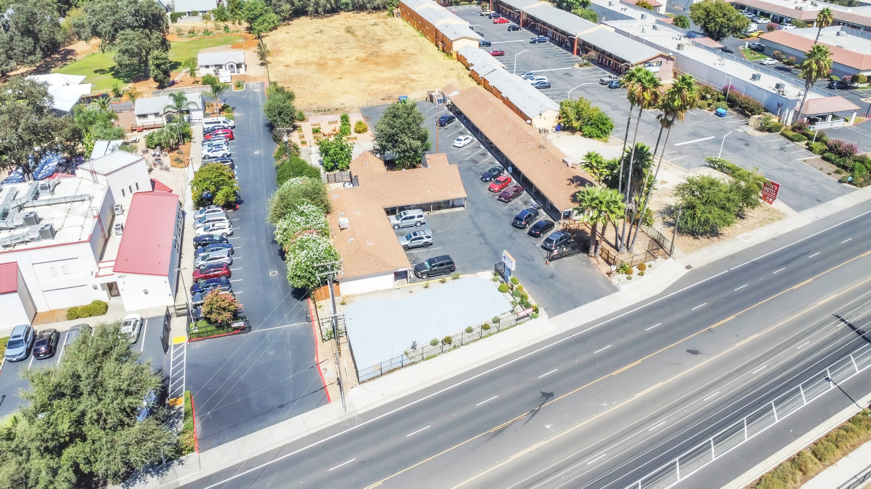 9509 Folsom Blvd, Sacramento, CA 95827