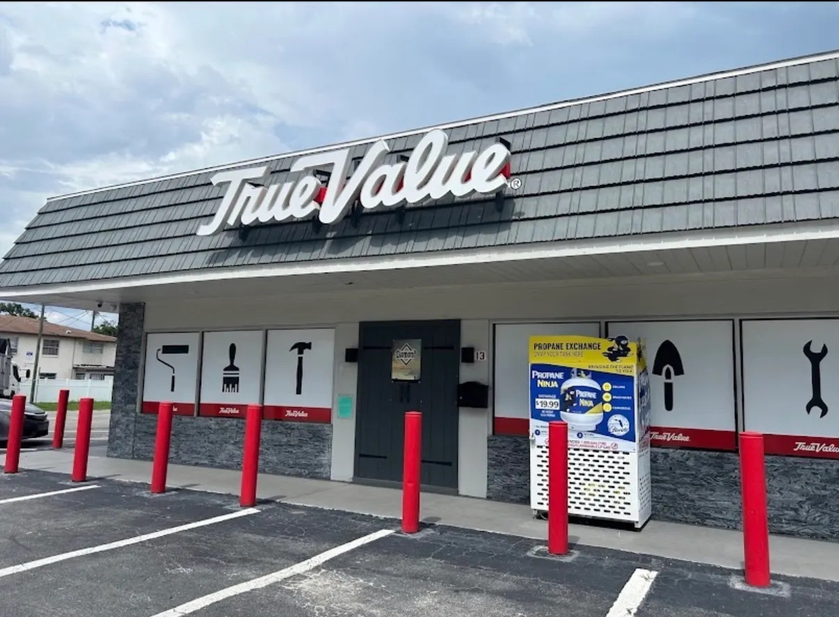 9513 N Nebraska Ave, Tampa, FL 33612