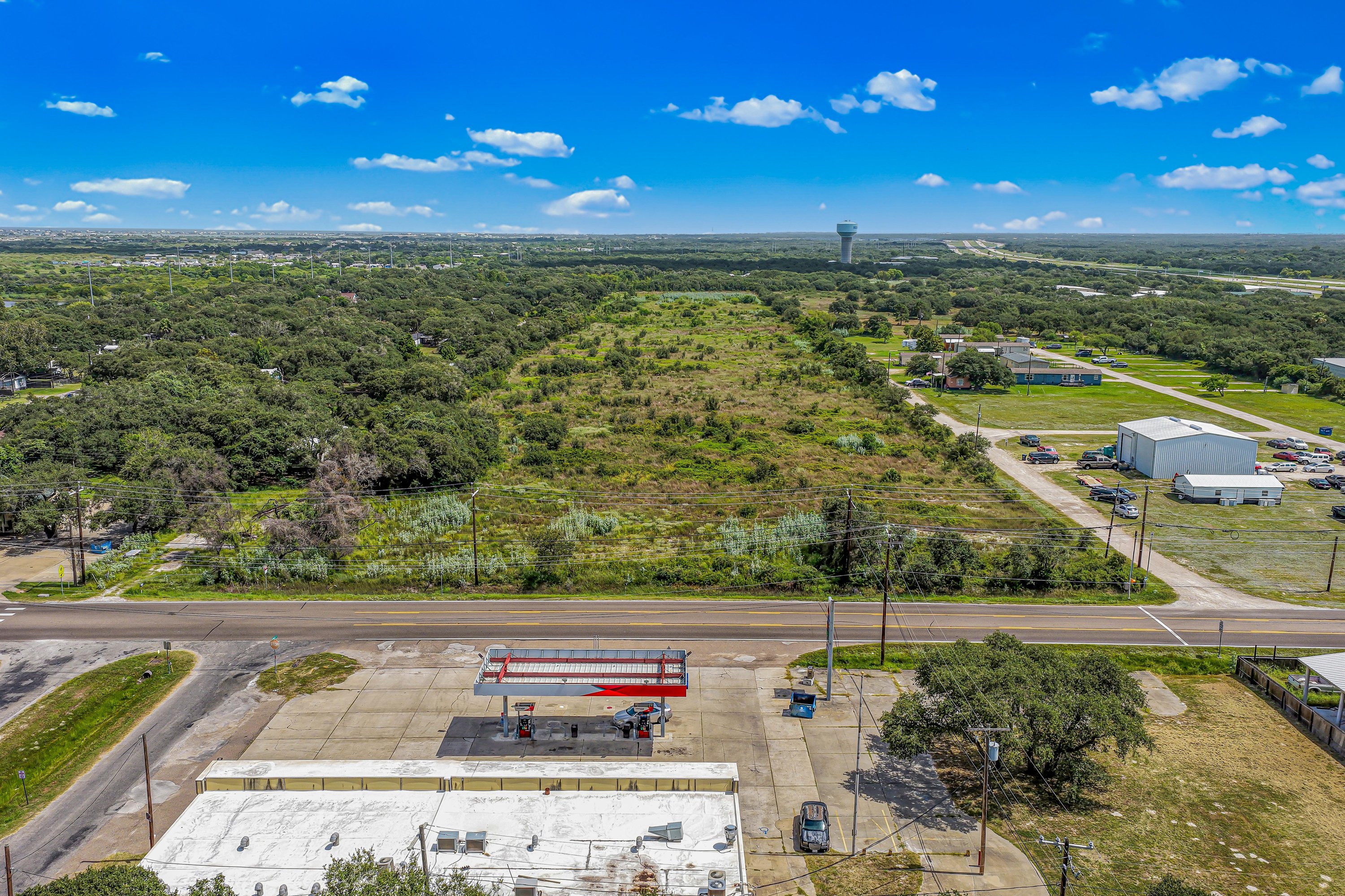 2020 W Market St, Rockport, TX 78382