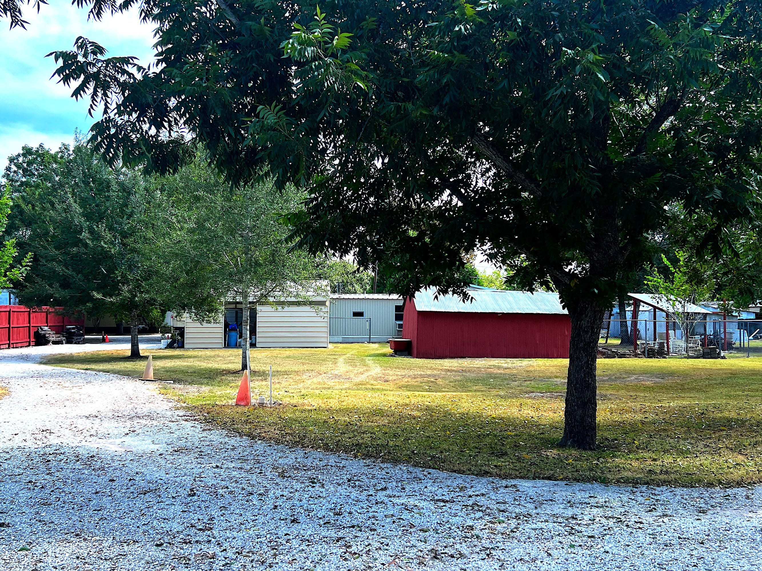 914 East Calhoun St, El Campo, TX 77437