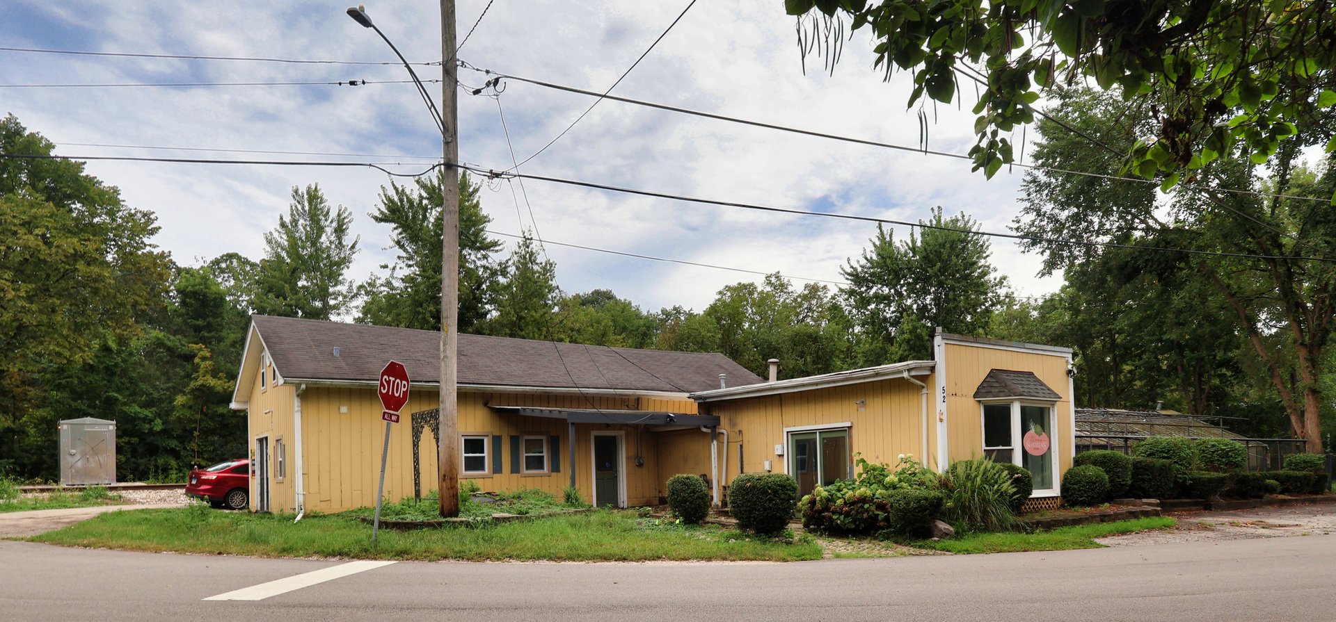 52 N Adams St, Oswego, IL 60543