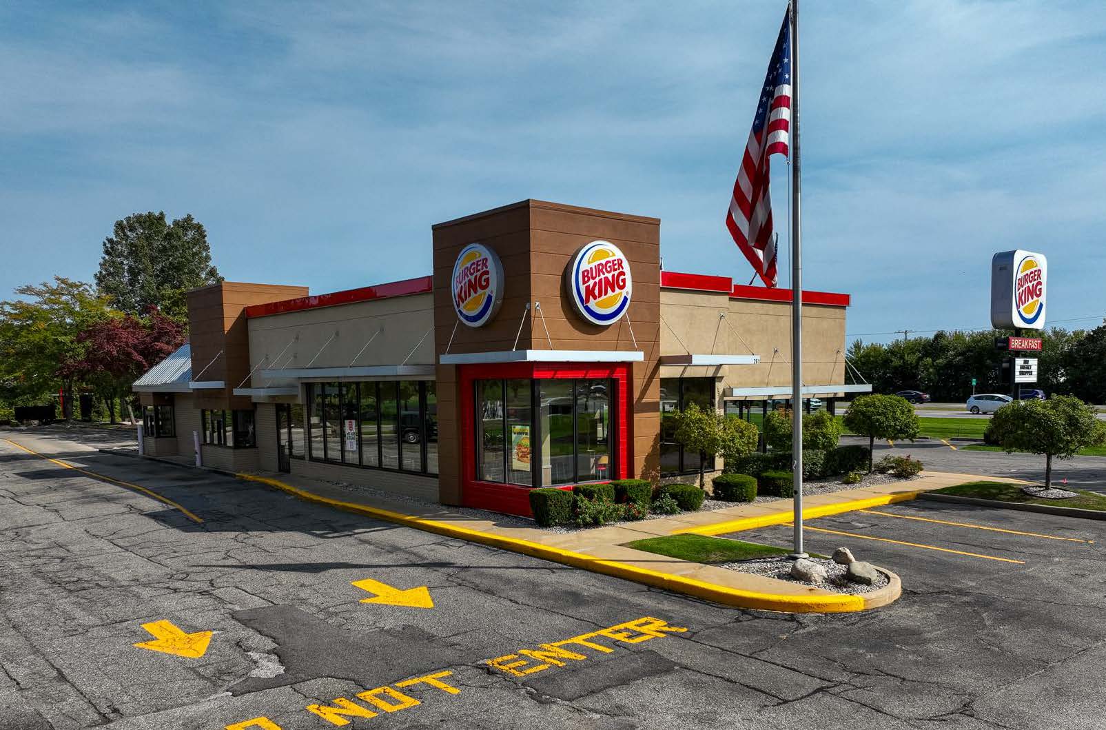 261 South State St, Zeeland, MI 49464