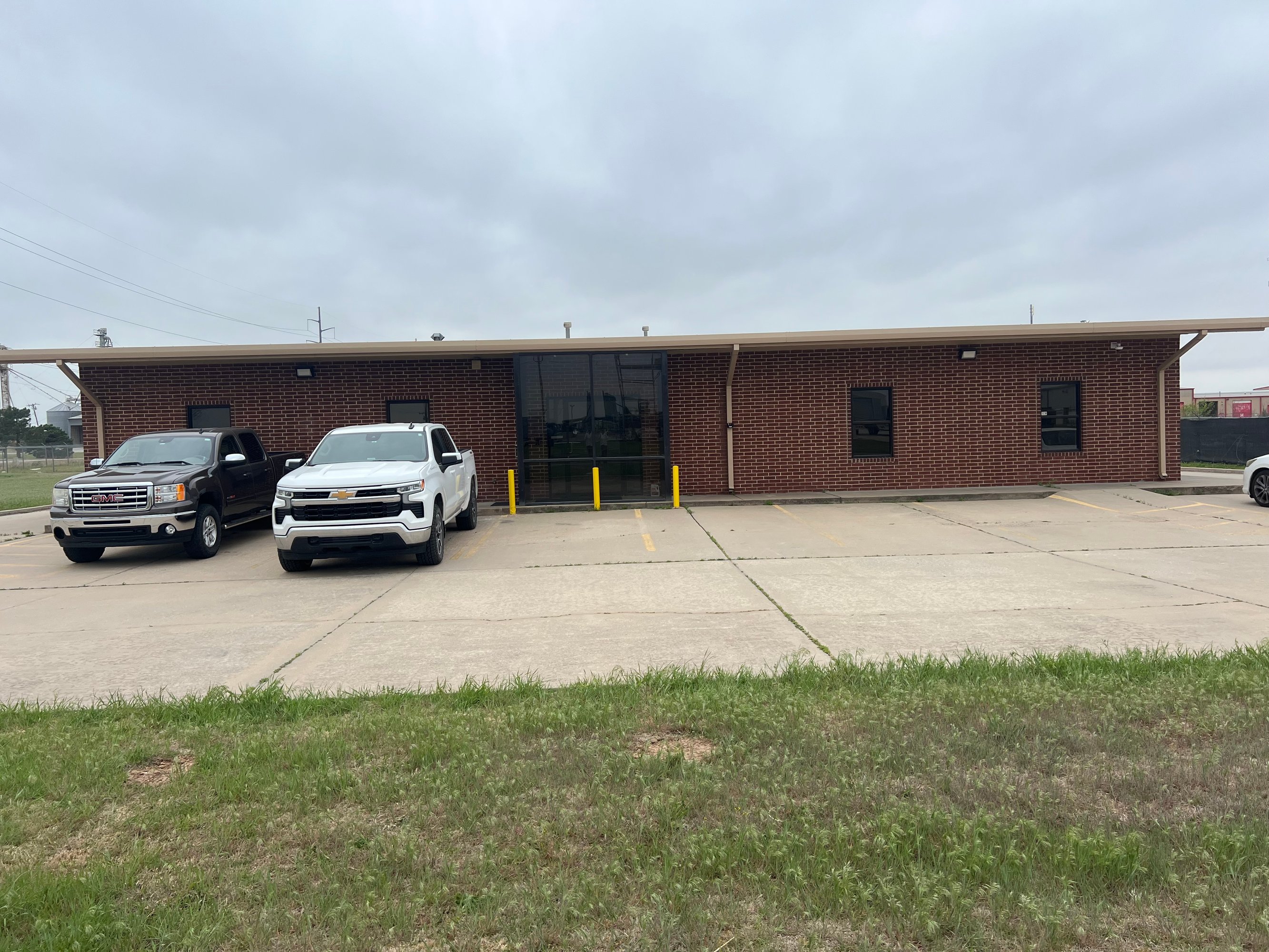 3900 Valley Park Dr, El Reno, OK 73036