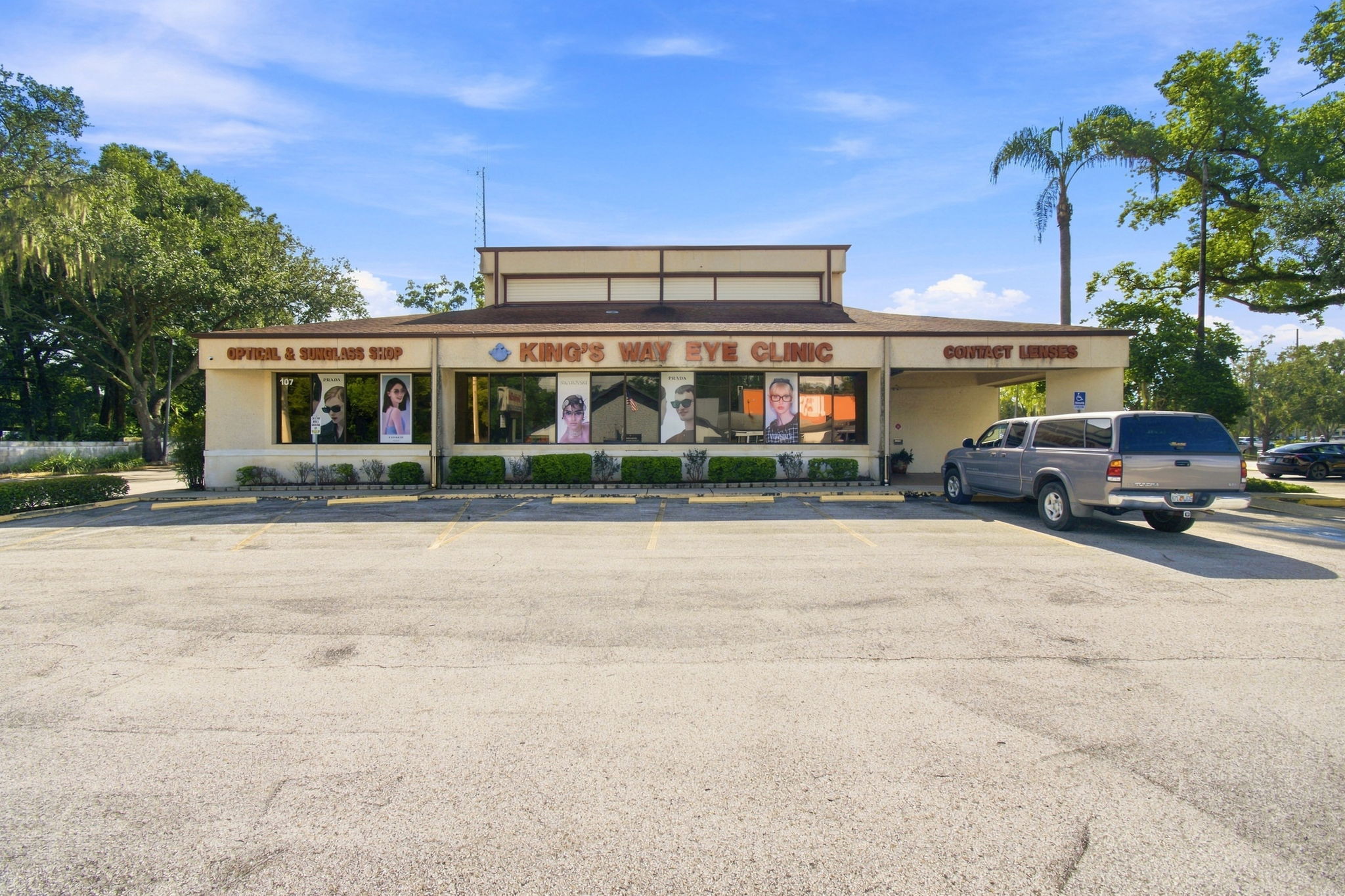 107 Kingsway Rd, Brandon, FL 33510