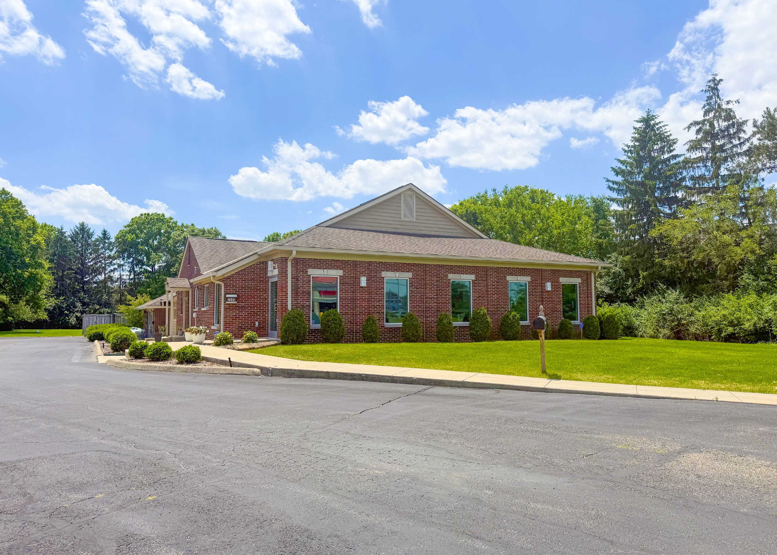 2645 Bethel Rd, Columbus, OH 43220