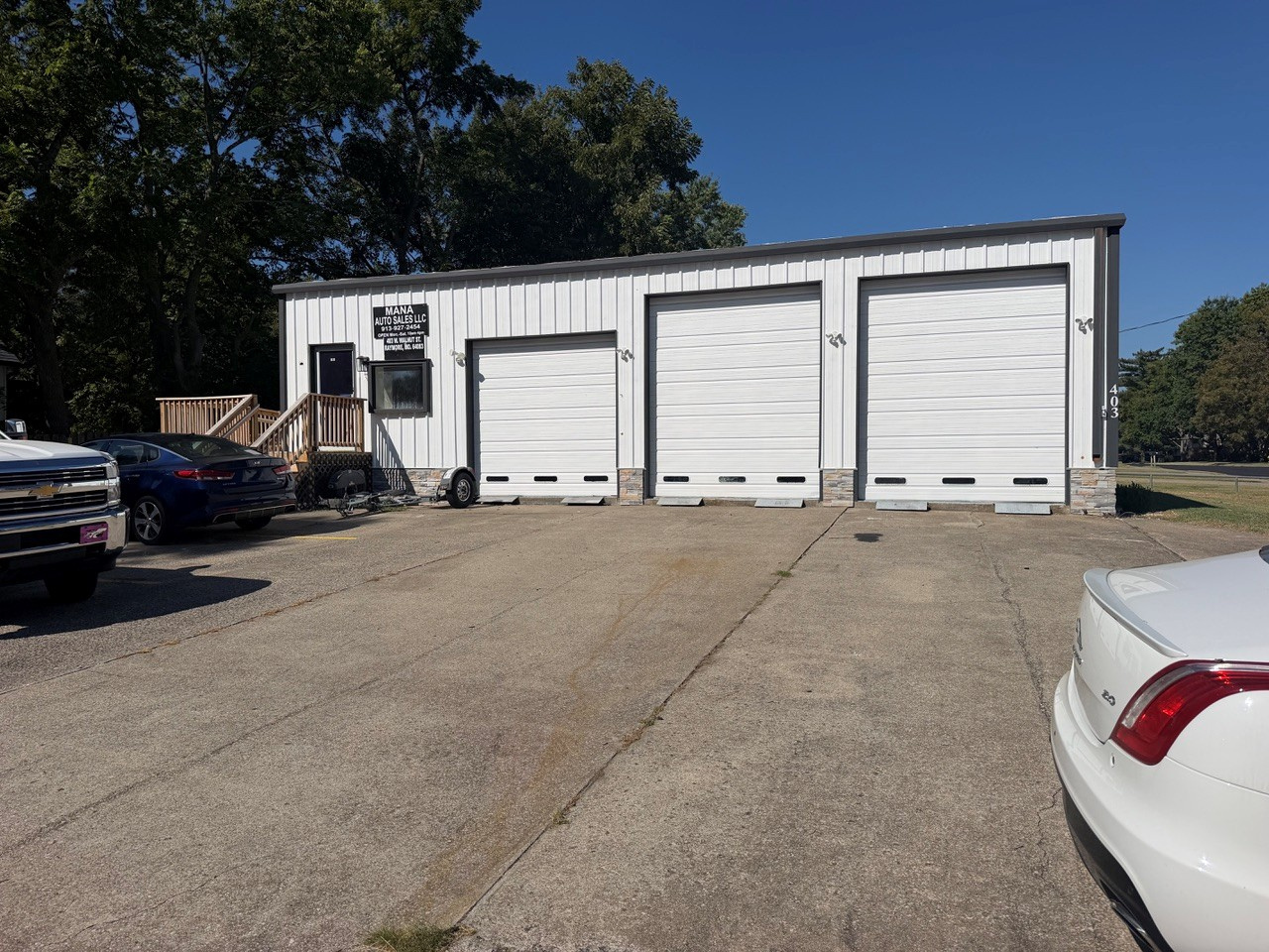 403 W Walnut St, Raymore, MO 64083