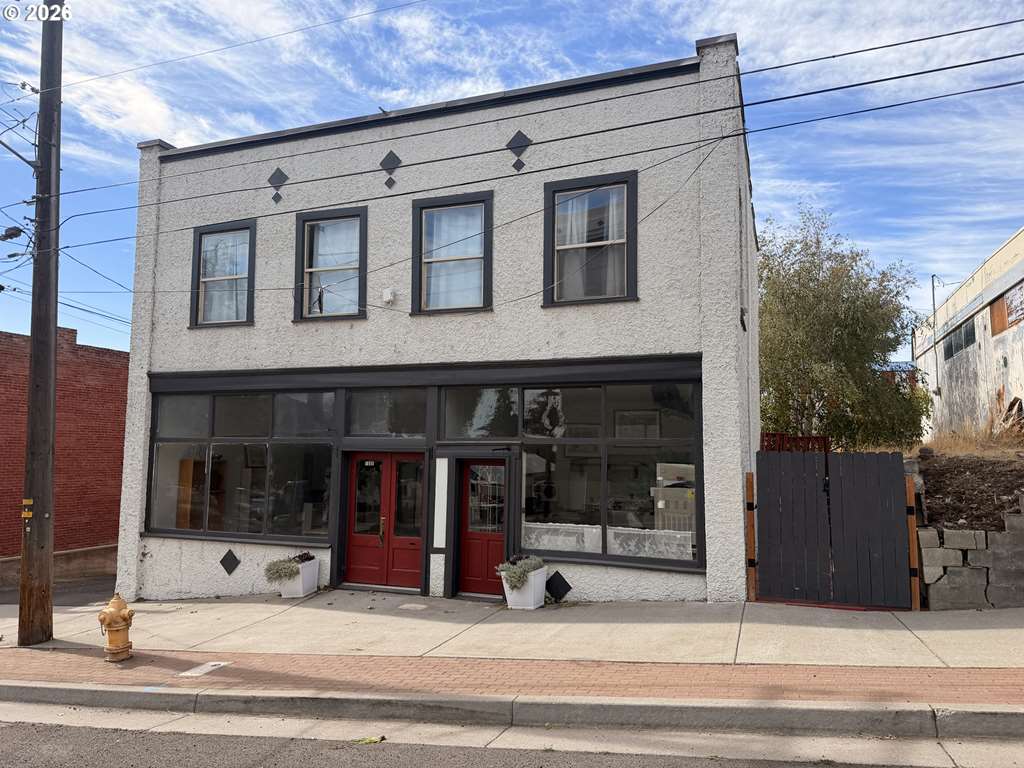1005 1St St, Moro, OR 97039