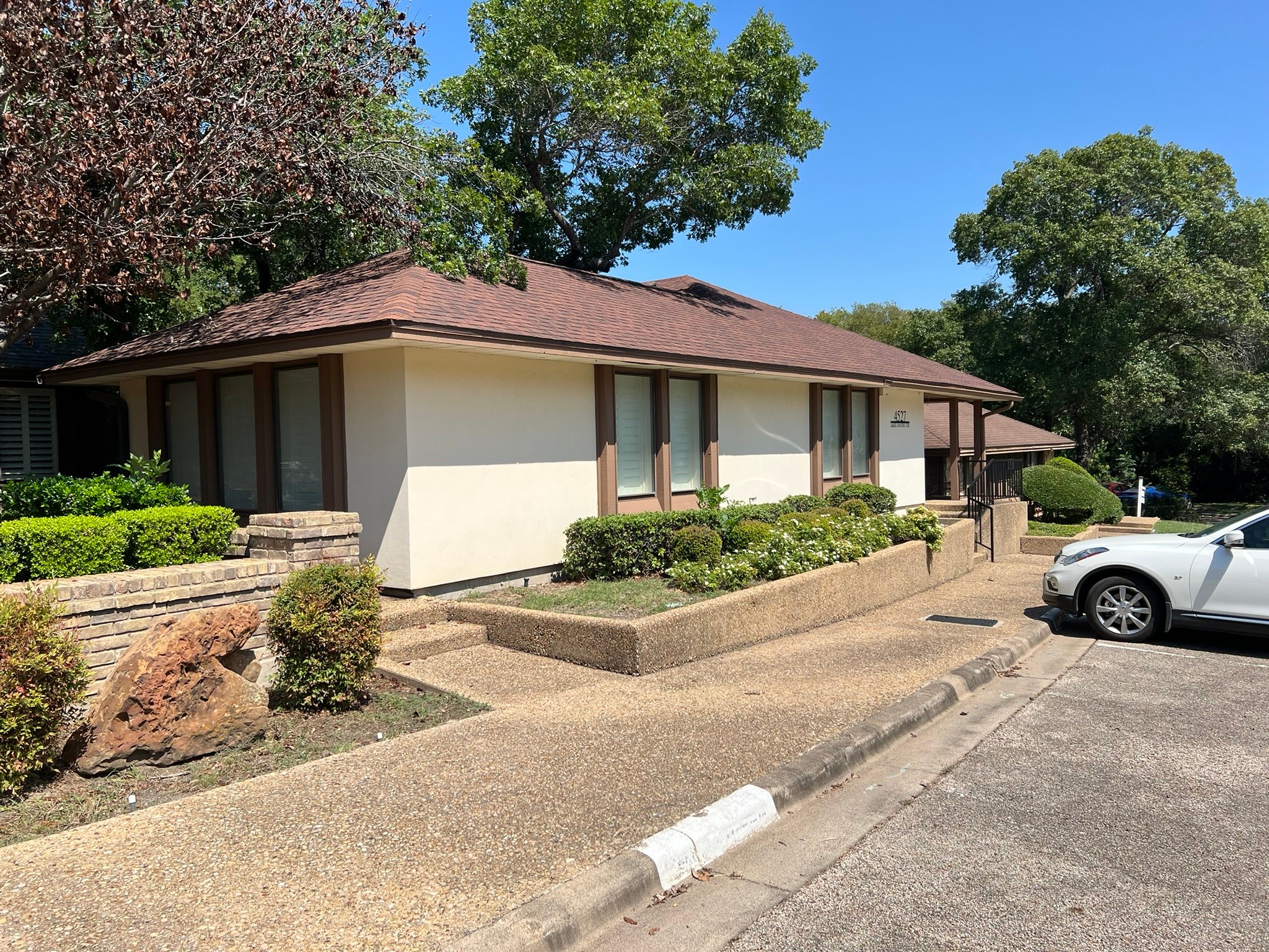 4527 Lake Shore Dr, Waco, TX 76710