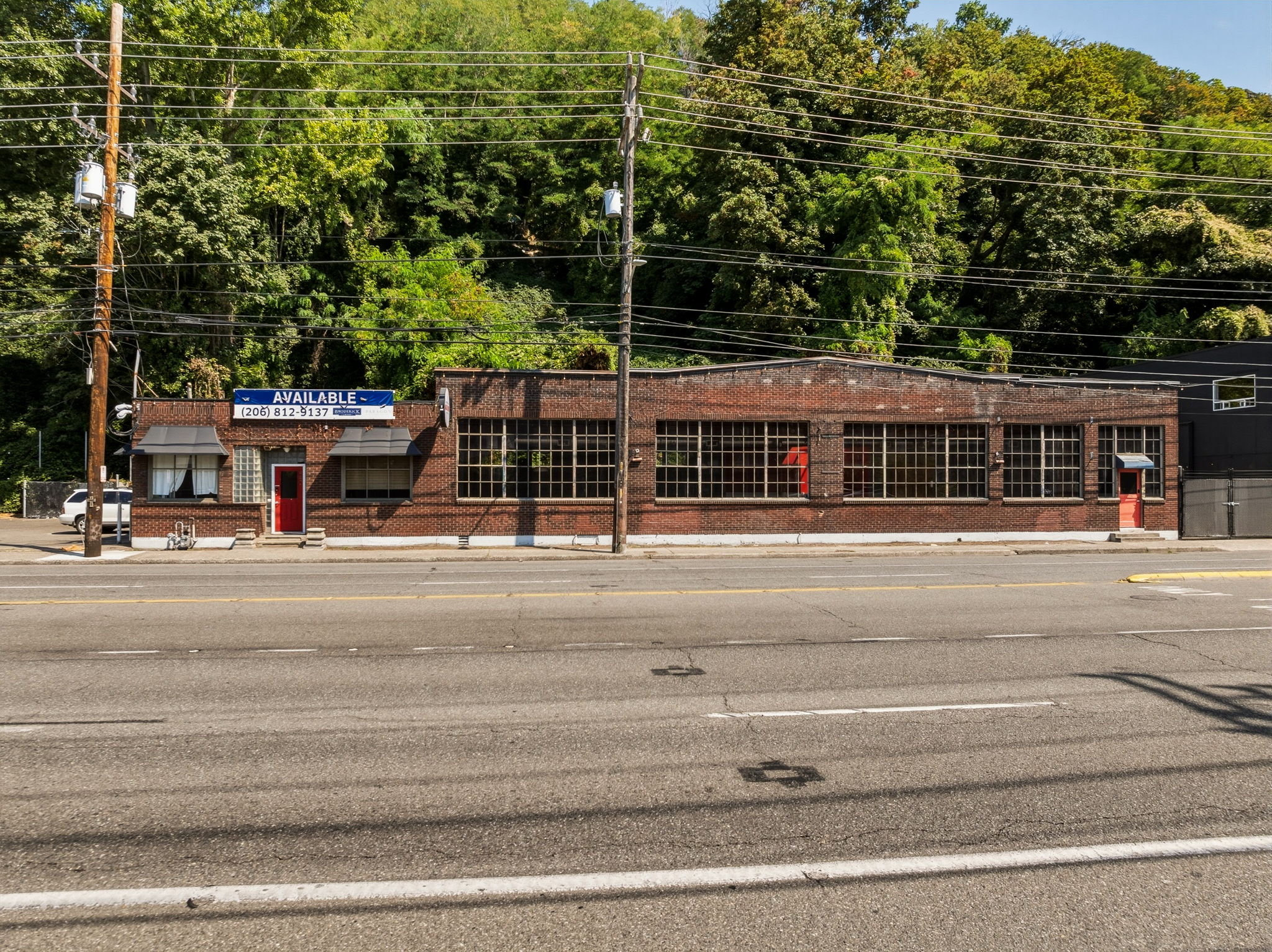 942 Elliott Ave W, Seattle, WA 98119