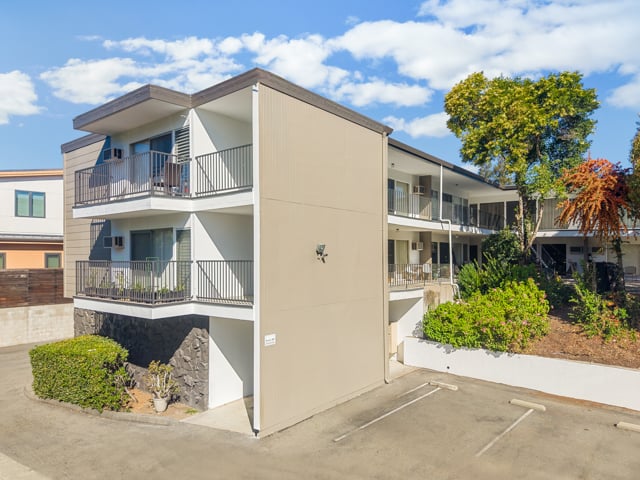950 Mountain View Dr, Lafayette, CA 94549
