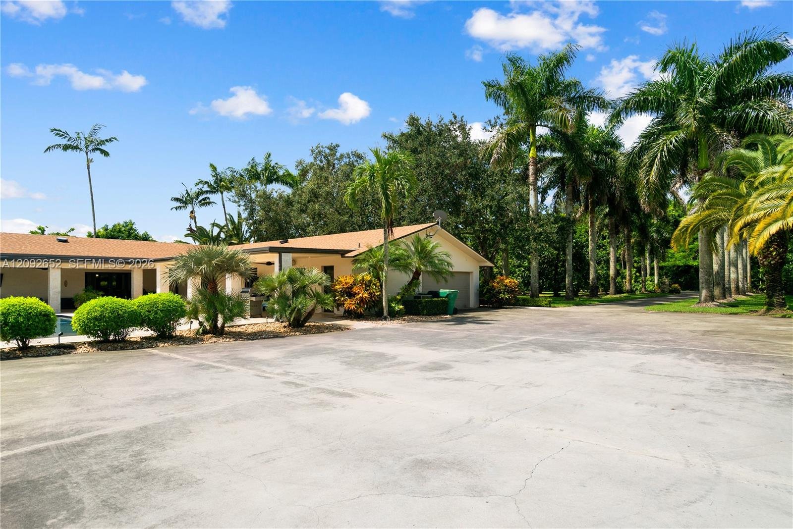 26145 SW 194th Ave, Homestead, FL 33031 For Sale | Crexi.com