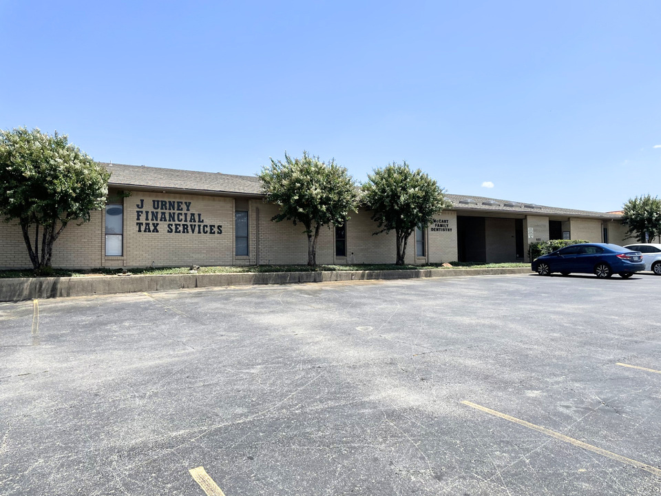 6801 Mccart Ave, Fort Worth, TX 76133