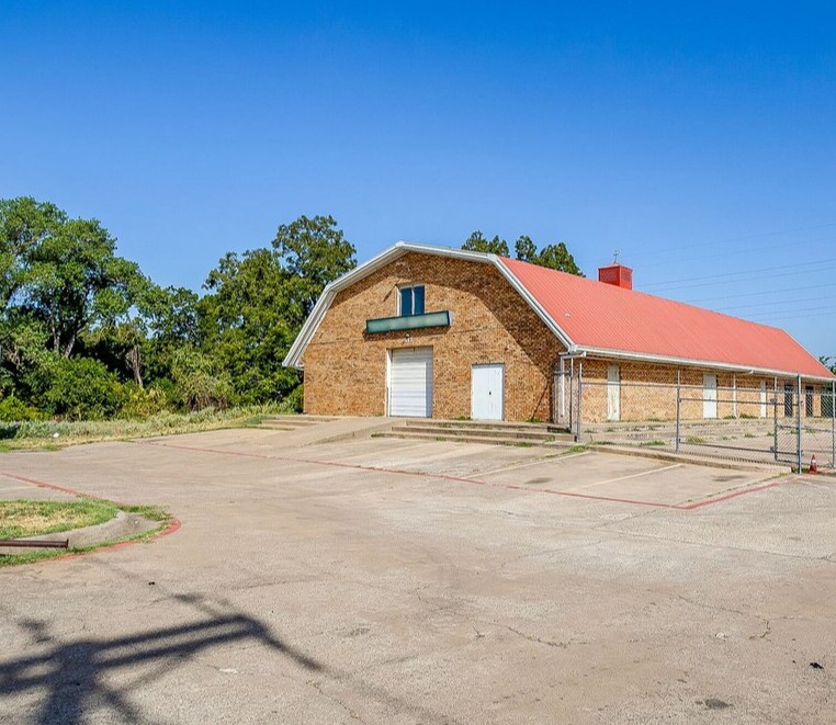 812 West Hurst Blvd, Hurst, TX 76053
