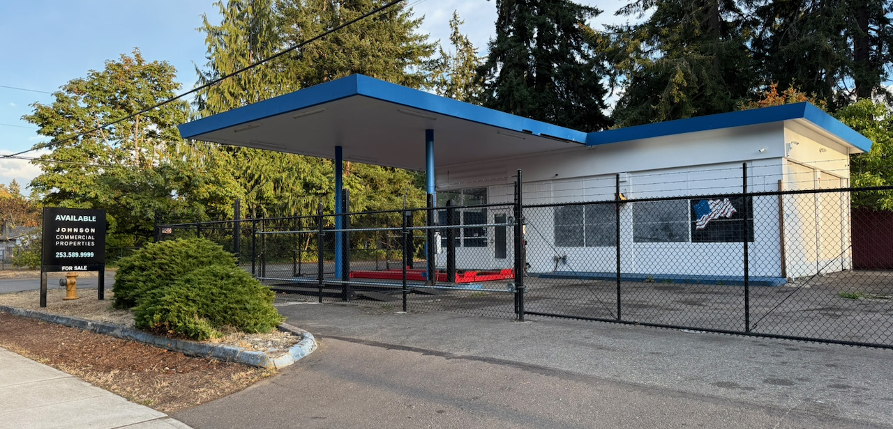8702 Veterans Dr SW, Lakewood, WA 98498