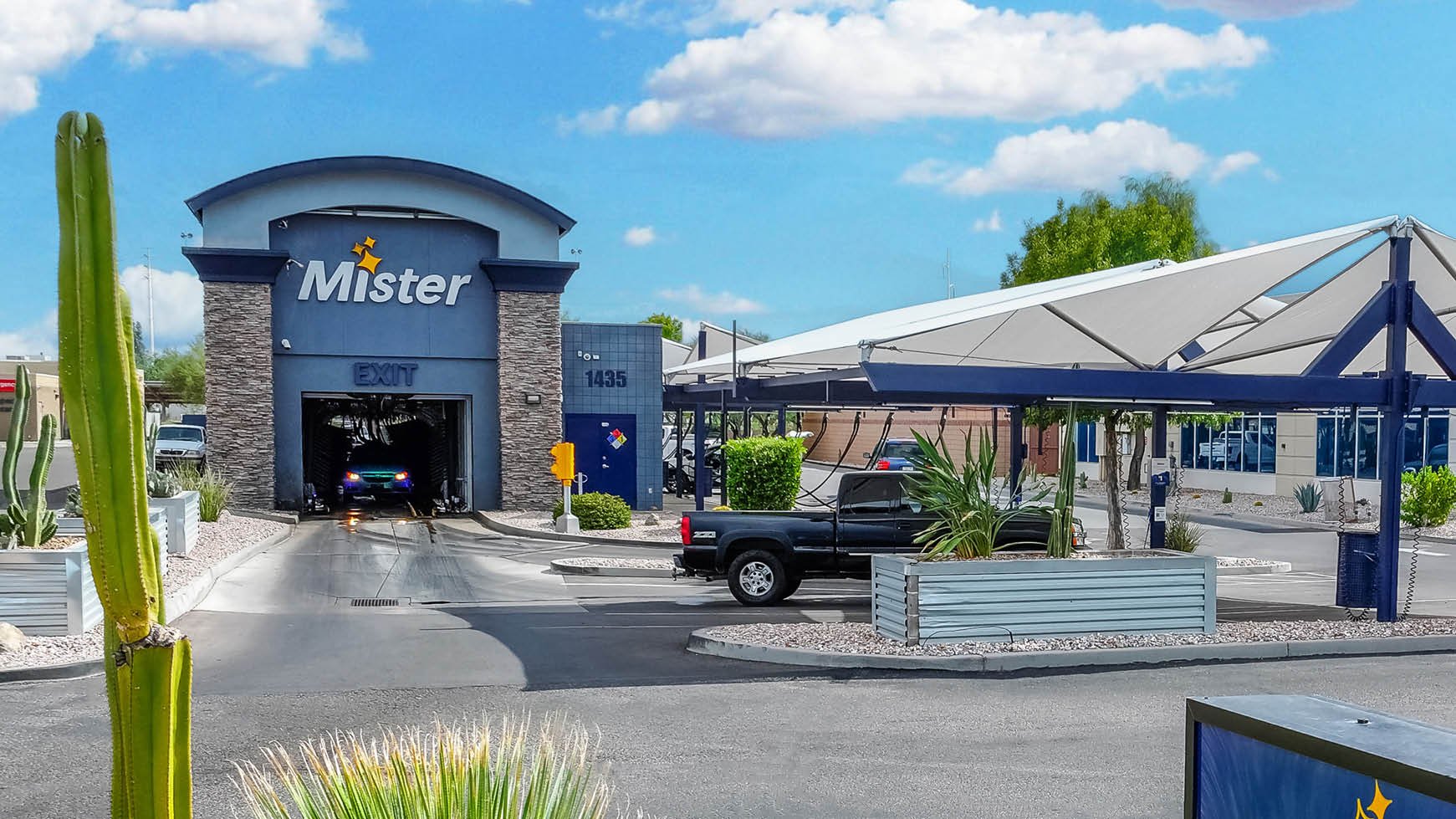 1435 W River Rd, Tucson, AZ 85704