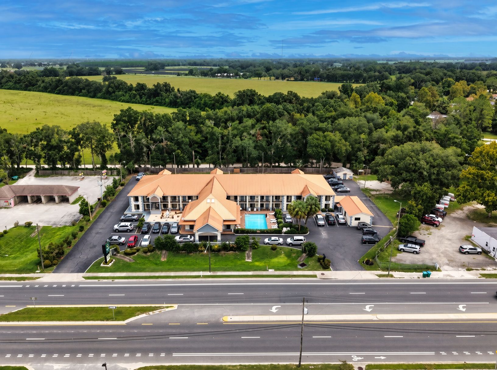1125 N Young Blvd, Chiefland, FL 32626