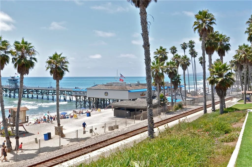 Sharon Custer 213 Avenida Granada, San Clemente, CA 92672 For Sale | Crexi.com