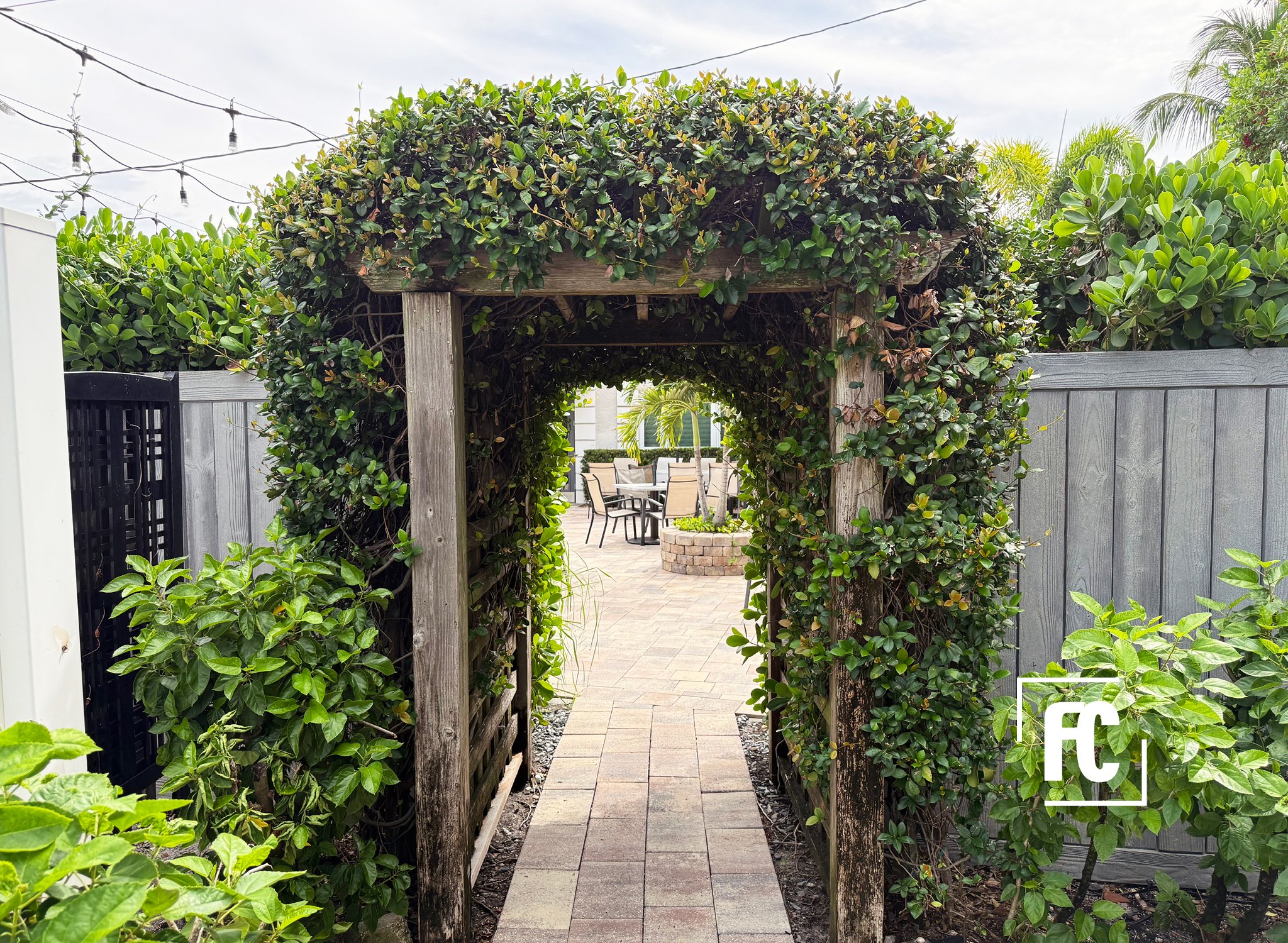 514 Northwest Dixie Highway, Stuart, FL 34994 For Sale | Crexi.com