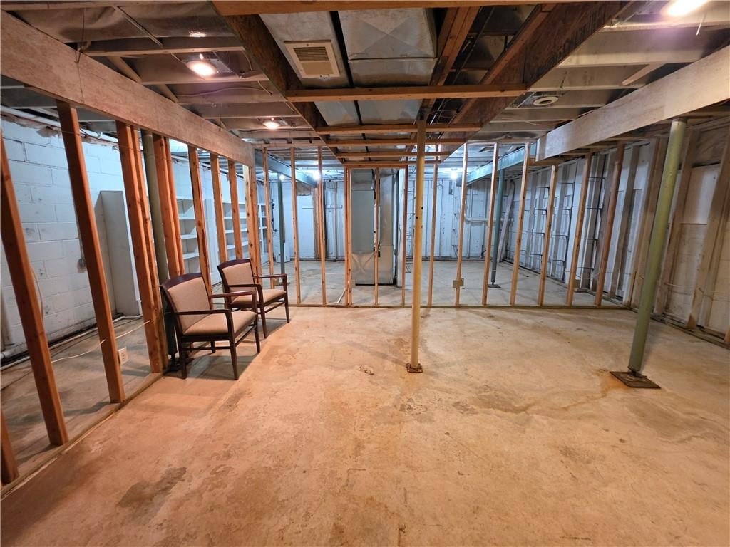 1101 US 40 Highway, Blue Springs, MO 64015 For Sale | Crexi.com
