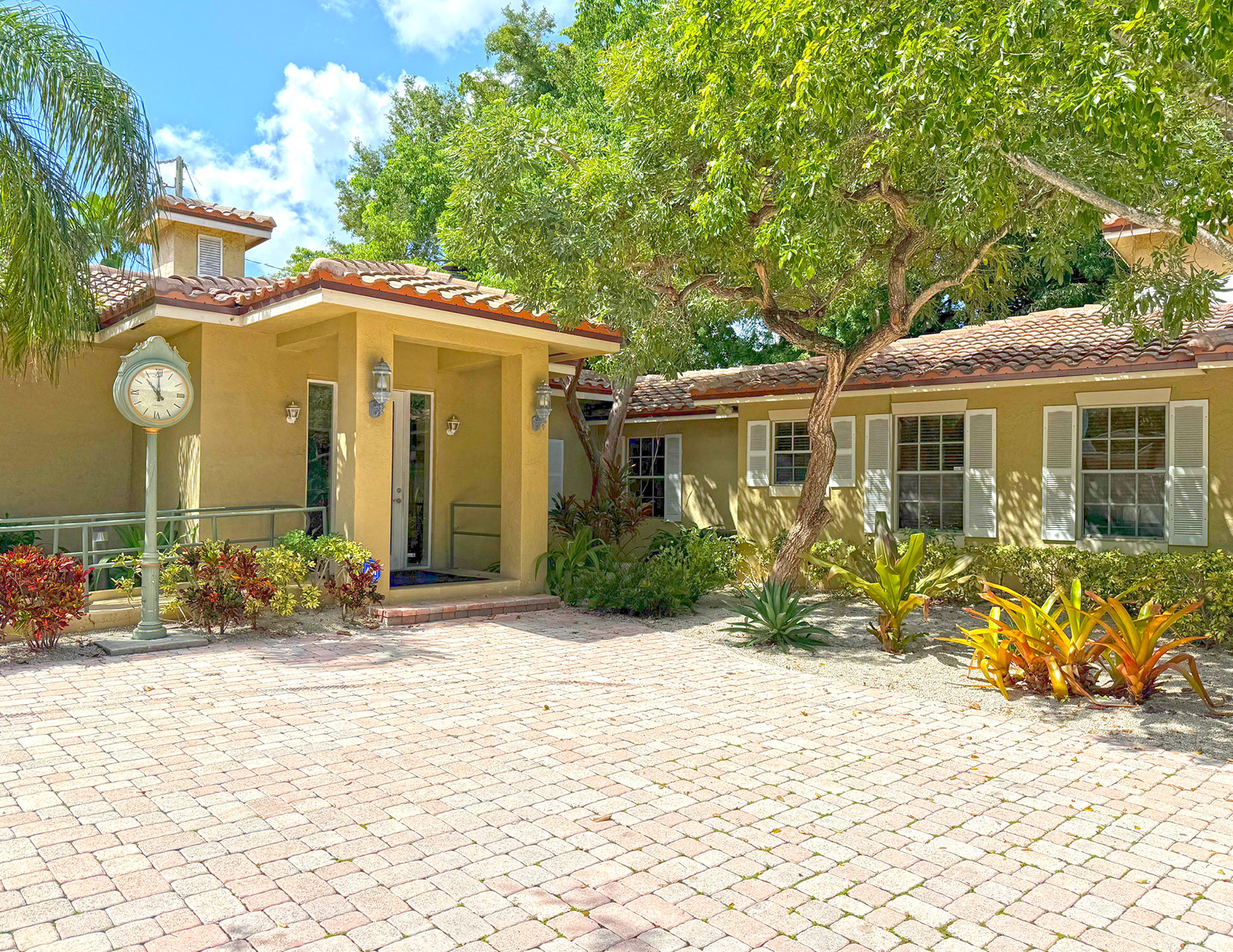 200 Southeast 18th Court, Fort Lauderdale, FL 33316 For Sale | Crexi.com