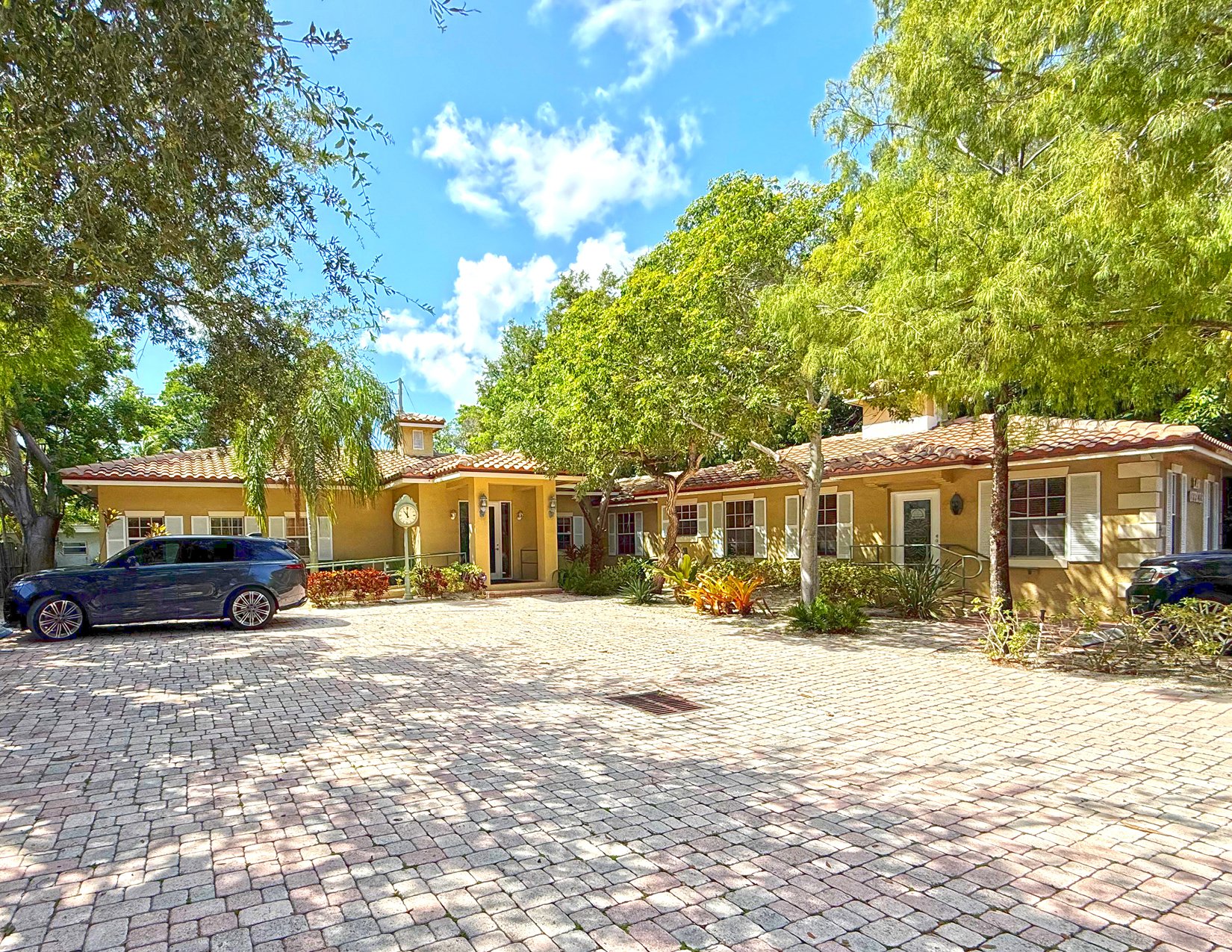 200 Southeast 18th Court, Fort Lauderdale, FL 33316 For Sale | Crexi.com