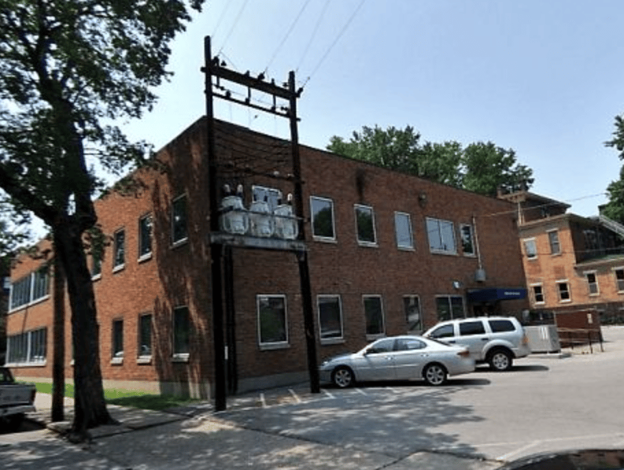 1325 S FOURTH ST, LOUISVILLE, KY 40208-2313 For Sale | Crexi.com