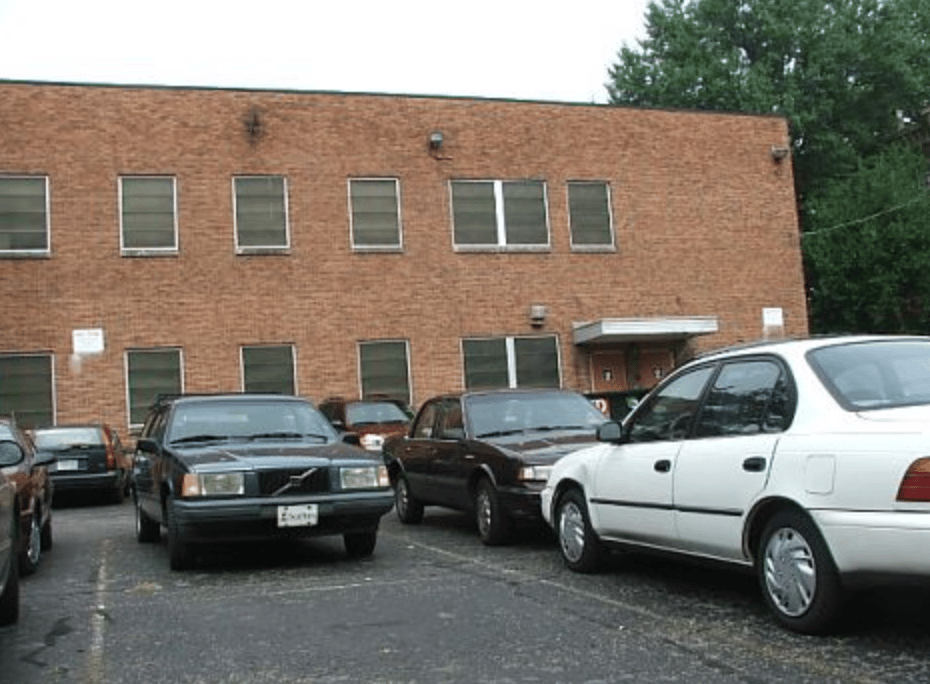 1325 S FOURTH ST, LOUISVILLE, KY 40208-2313 For Sale | Crexi.com