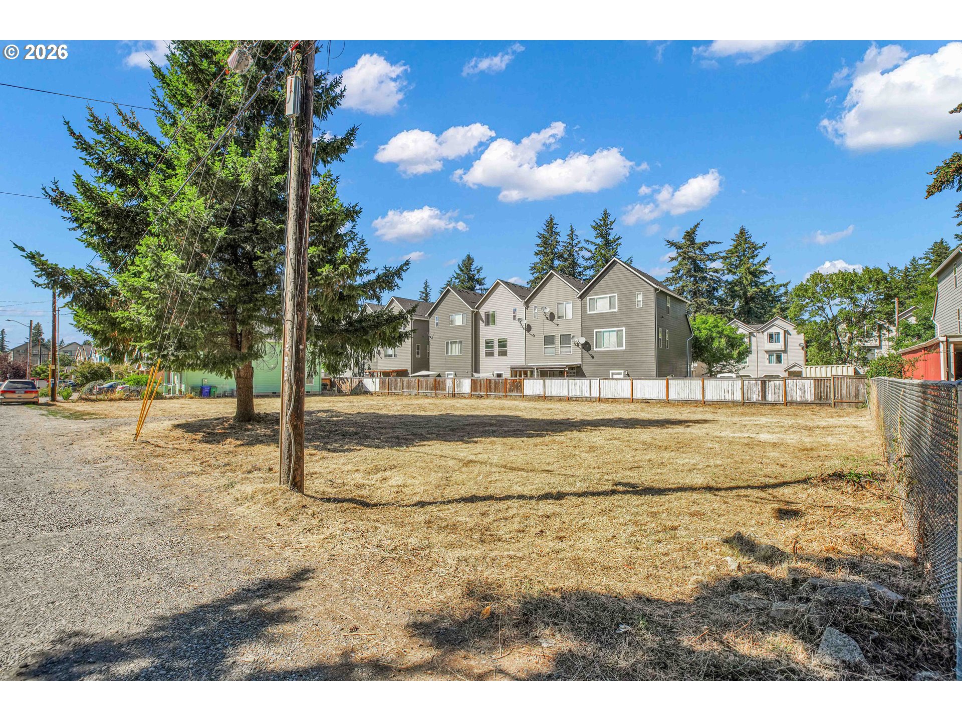 12333 SE SCHILLER ST, Portland, OR 97236 For Sale | Crexi.com