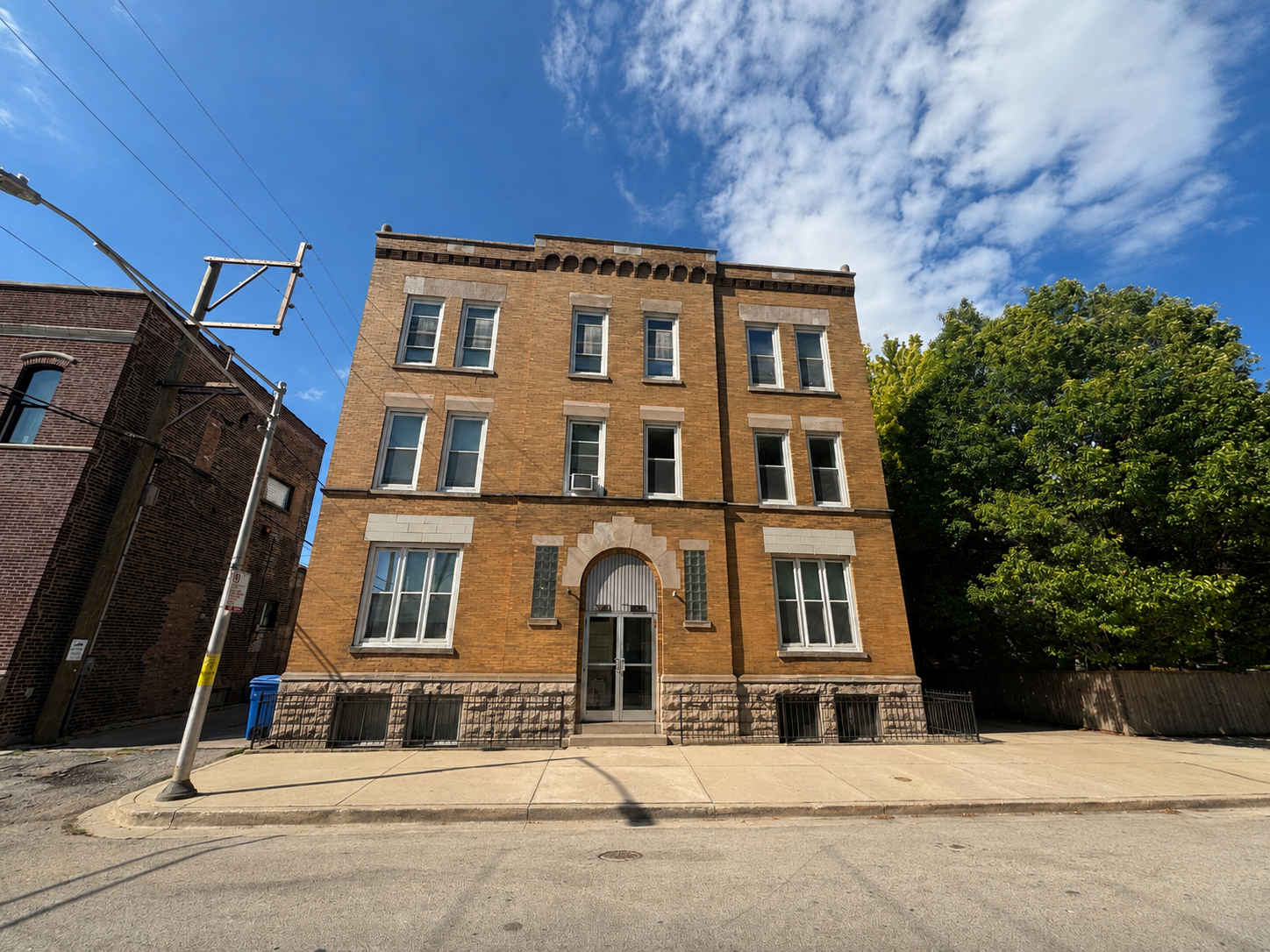310 West 32nd Street, Chicago, IL 60616 For Sale | Crexi.com