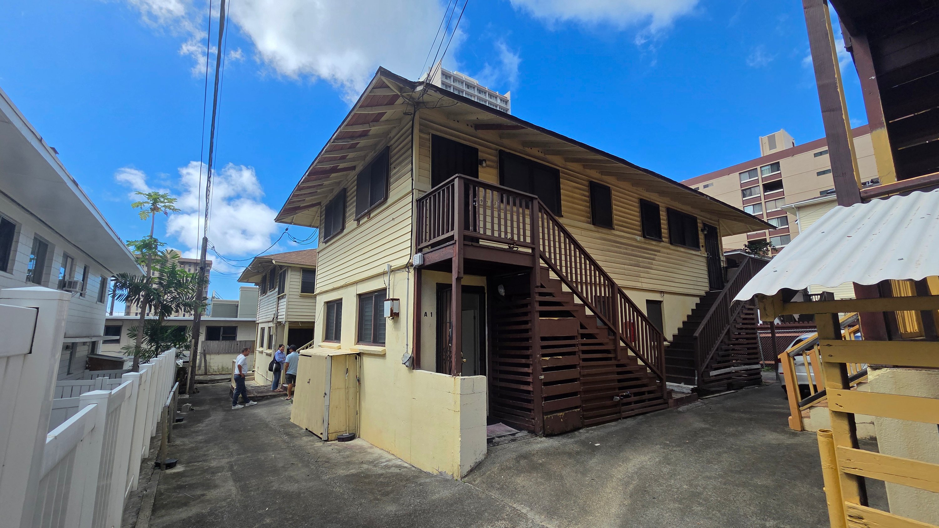927 Spencer Street, Honolulu, HI 96822-3746 For Sale | Crexi.com