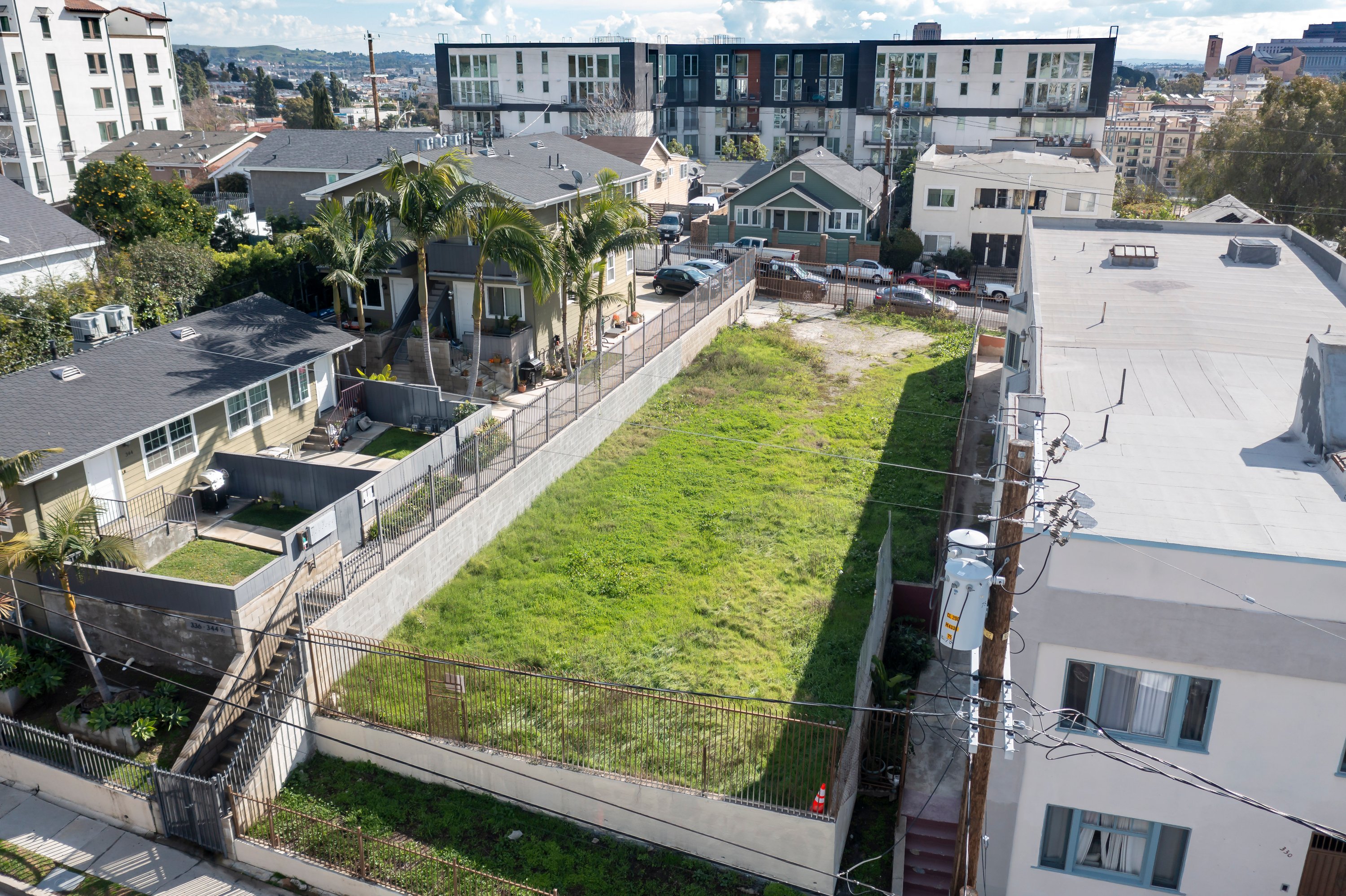330 N BIXEL ST, LOS ANGELES, CA 90026 For Sale | Crexi.com