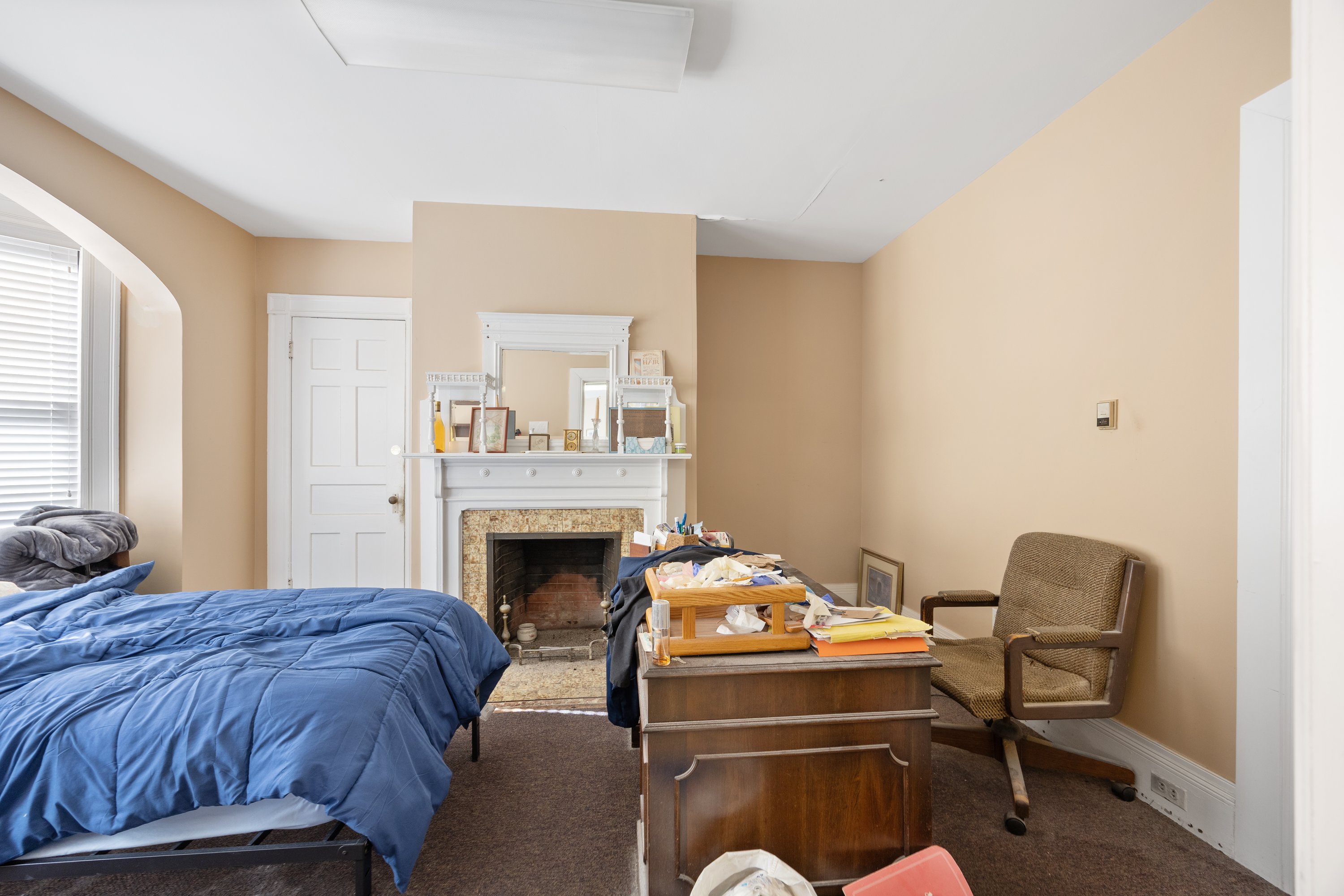 633 CLINTON AVE, BRIDGEPORT, CT 06605 For Sale | Crexi.com