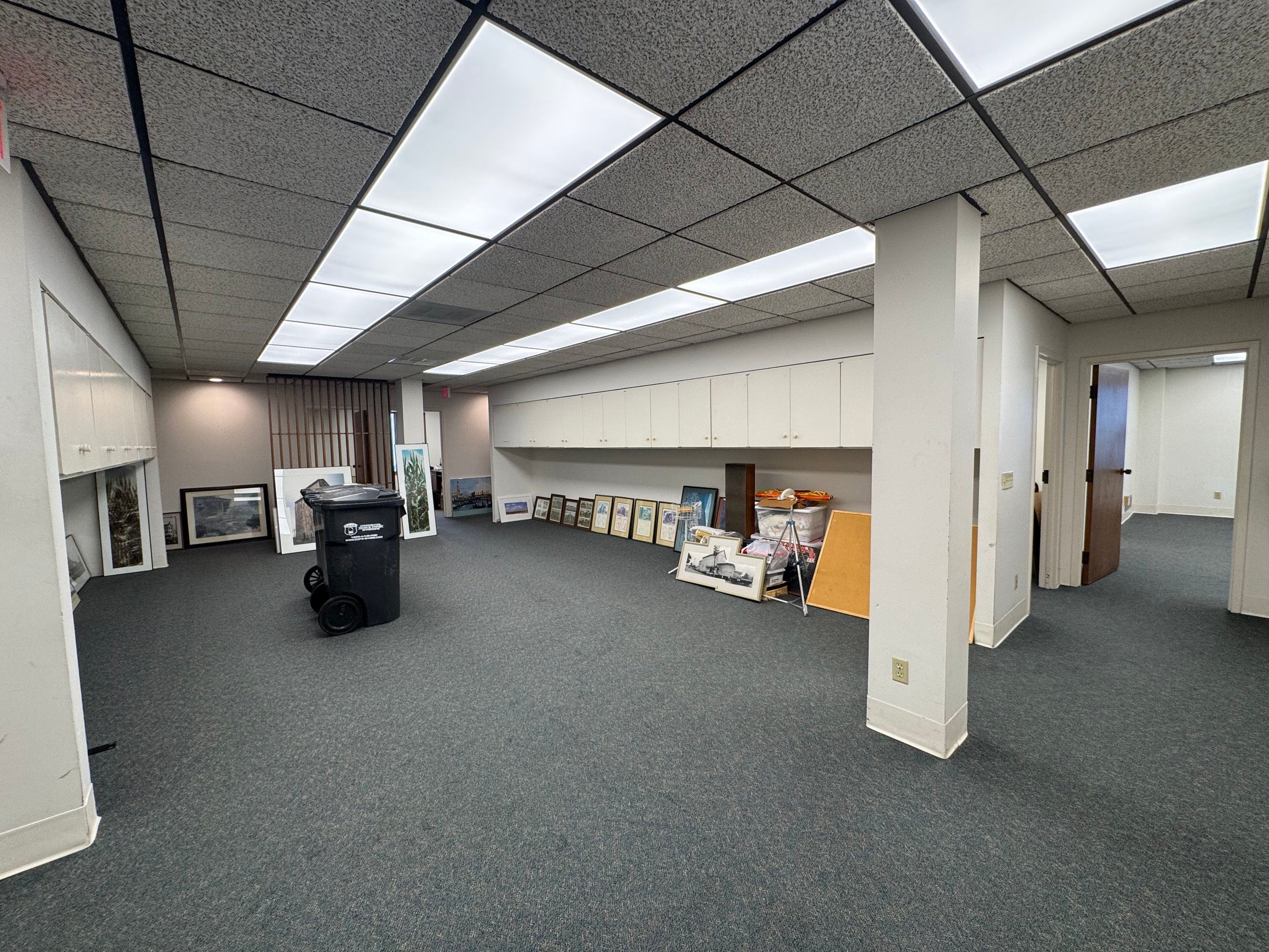 202 North Center Street, Bloomington, IL 61701 For Sale | Crexi.com