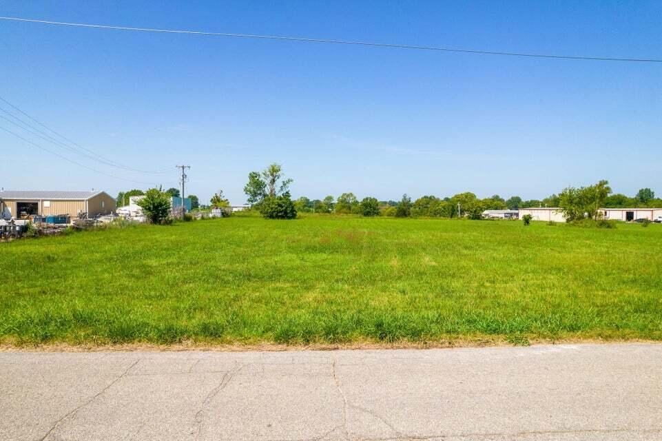 806 INDUSTRIAL RD, GROVE, OK 74344-4106 For Sale | Crexi.com