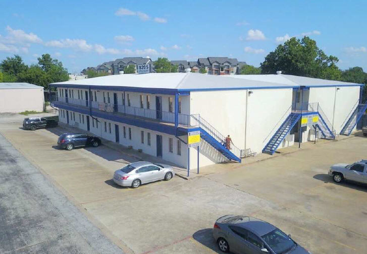 8205 Camp Bowie Blvd W, Fort Worth, TX 76116
