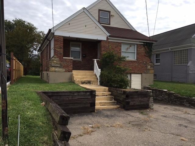 5280 Ridge Ave, Columbia Twp, OH 45213