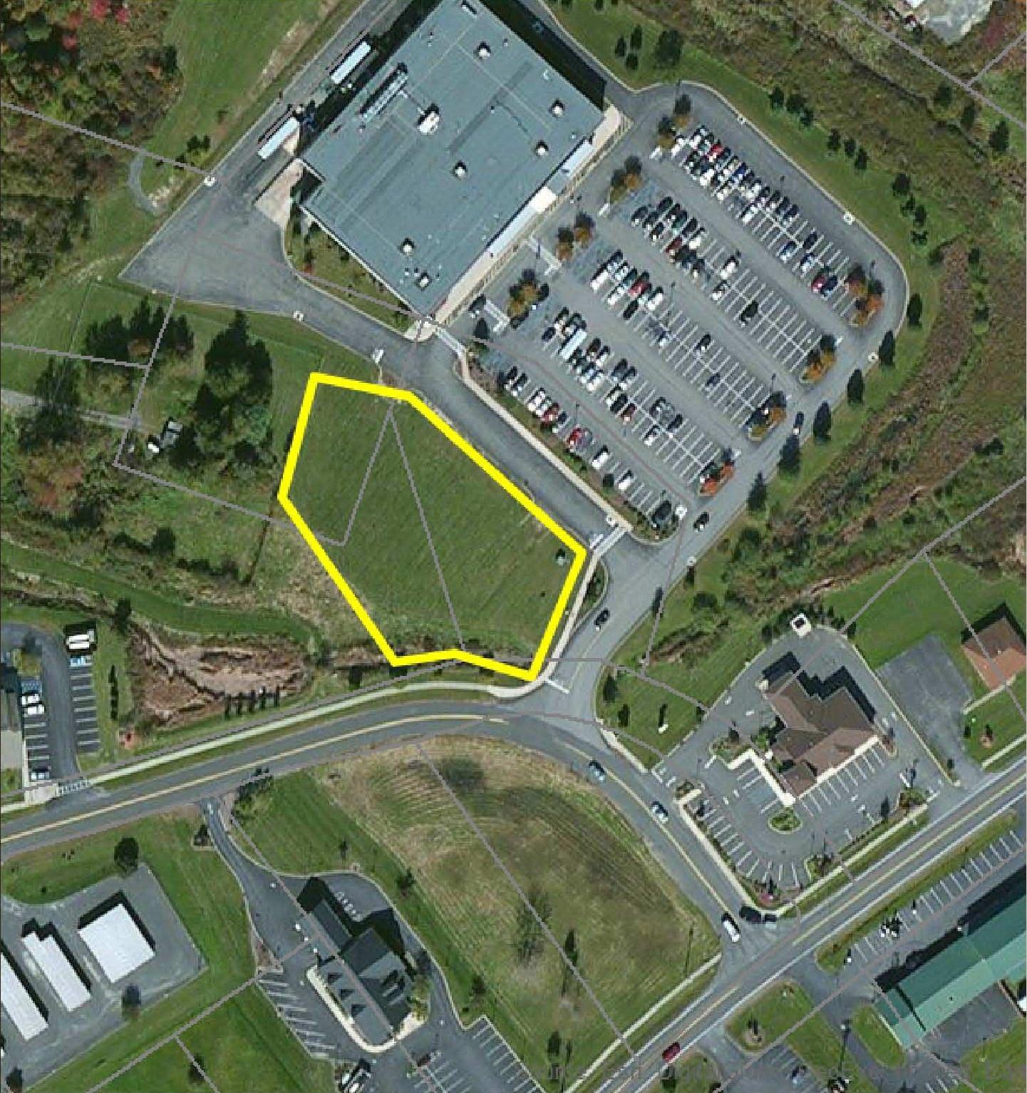 Ted Dr, Pine Bush, NY 12566