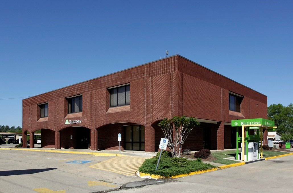 1500 W Dewitt Henry Dr, Beebe, AR 72012