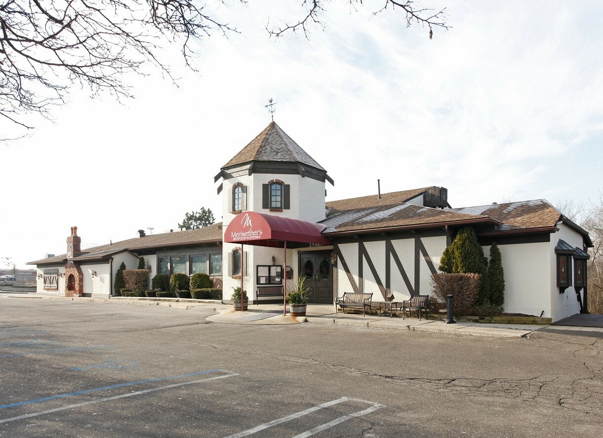 25485 Telegraph Rd, Southfield, MI 48033