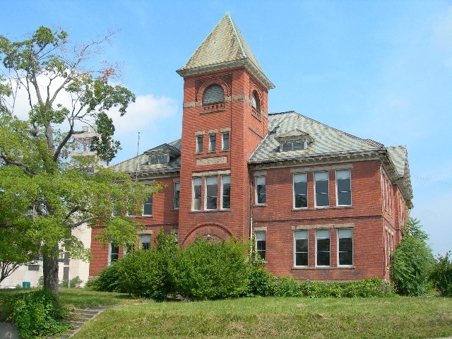 47700 Woodward Ave, Pontiac, MI 48342