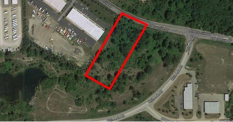 8353 Andersonville Rd, Clarkston, MI 48346