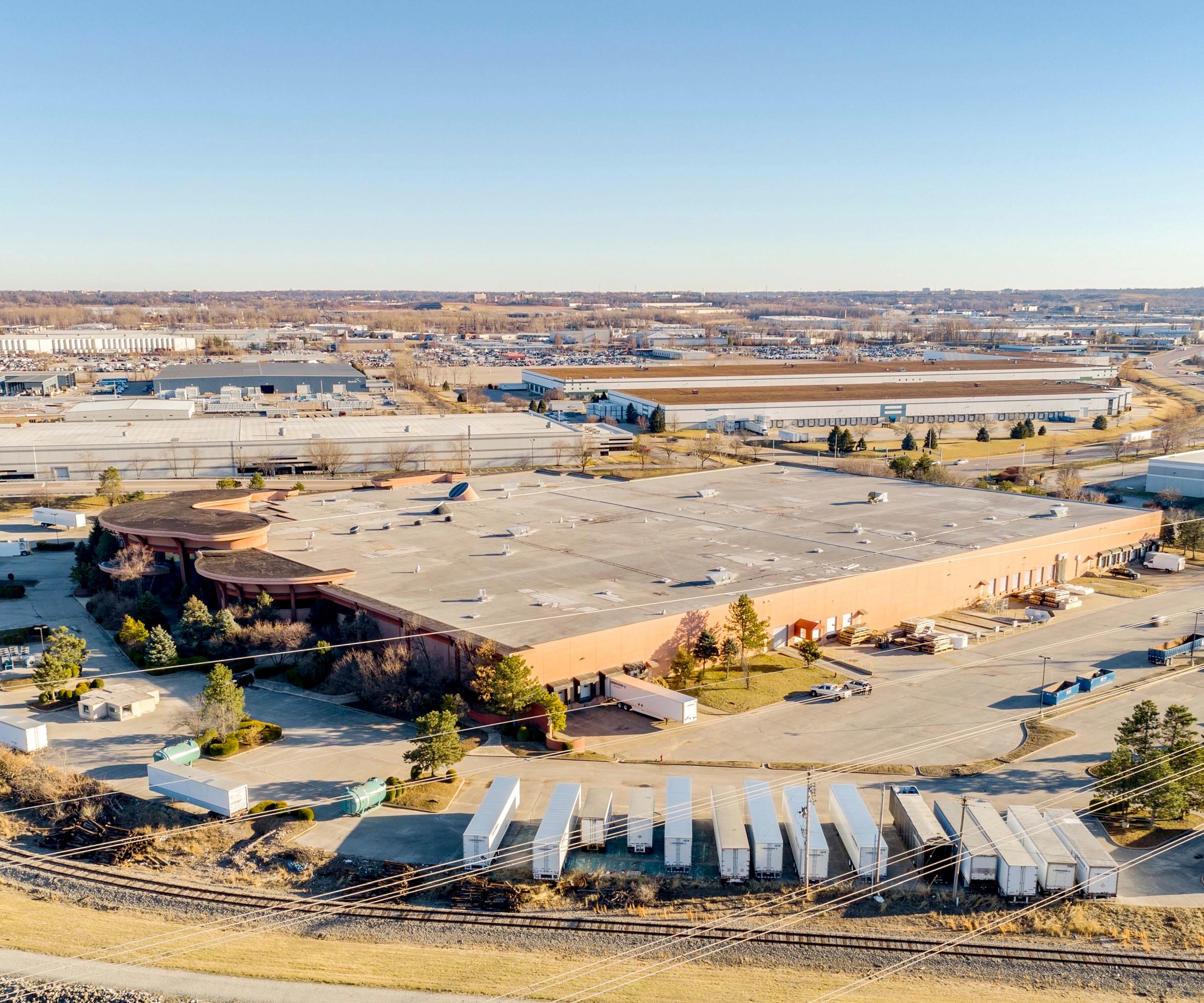 1 Corporate Woods Dr, Earth City, MO 63044