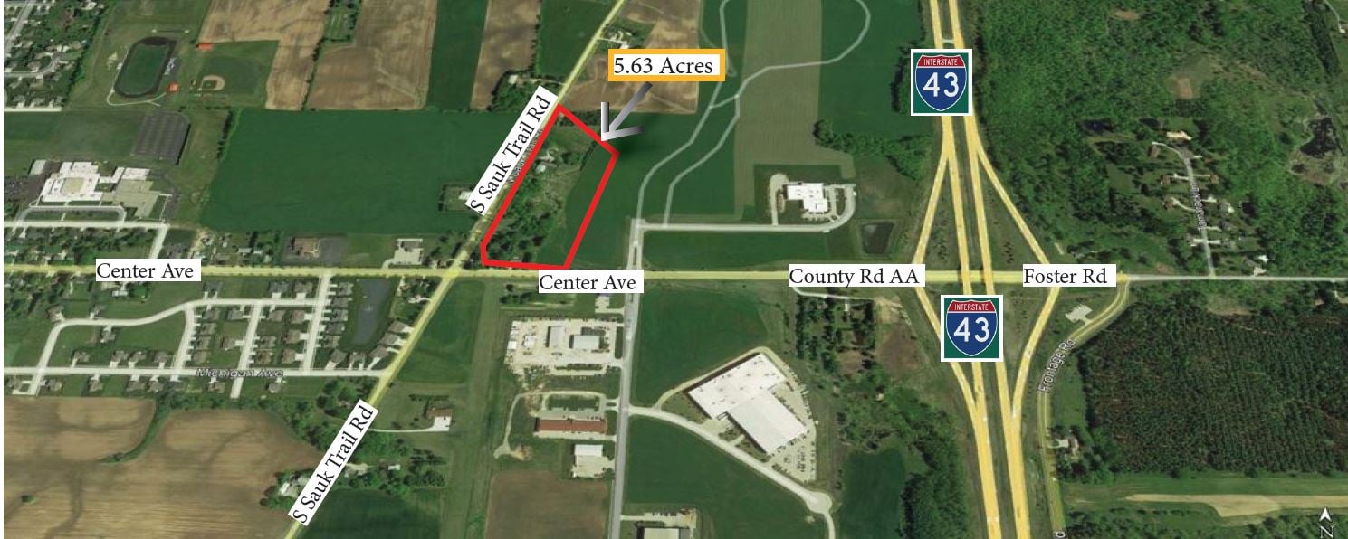 76 Center Ave, Oostburg, WI 53070
