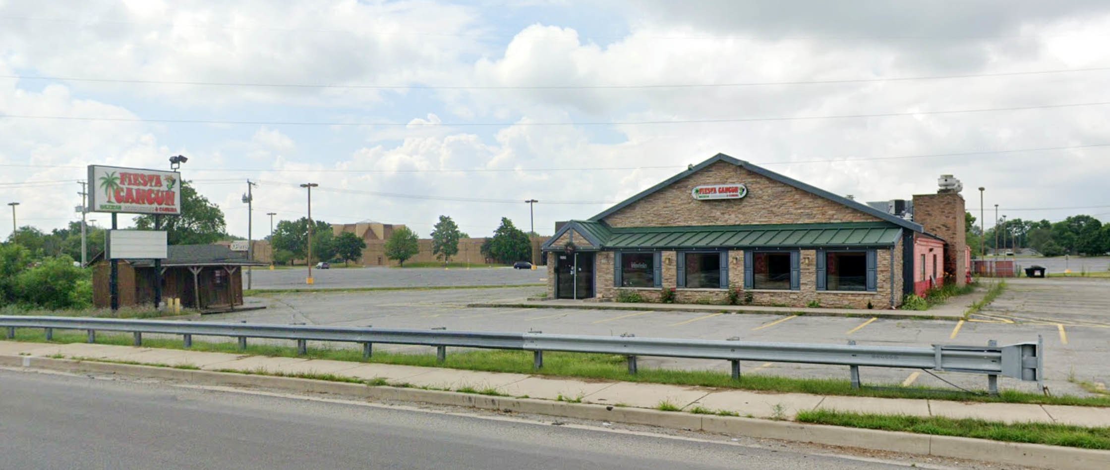 3535 S Main St, Elkhart, IN 46517